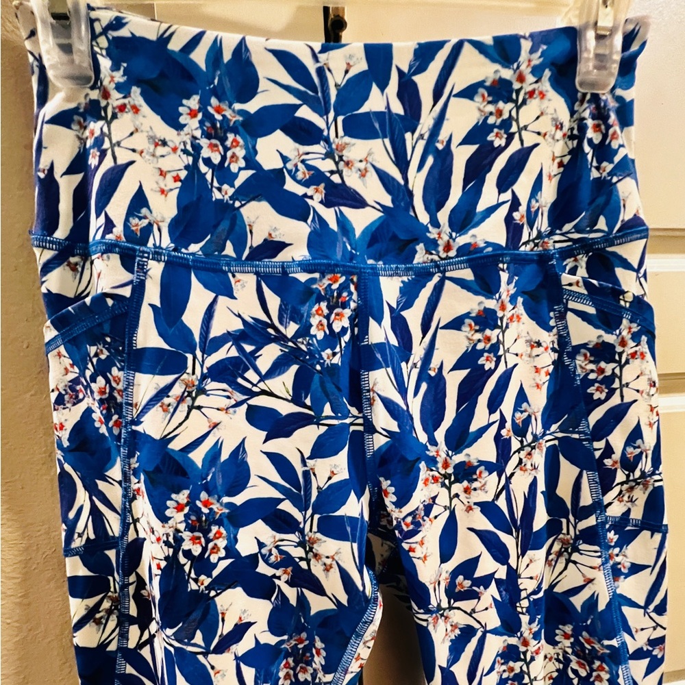 Gottex capri yoga pants